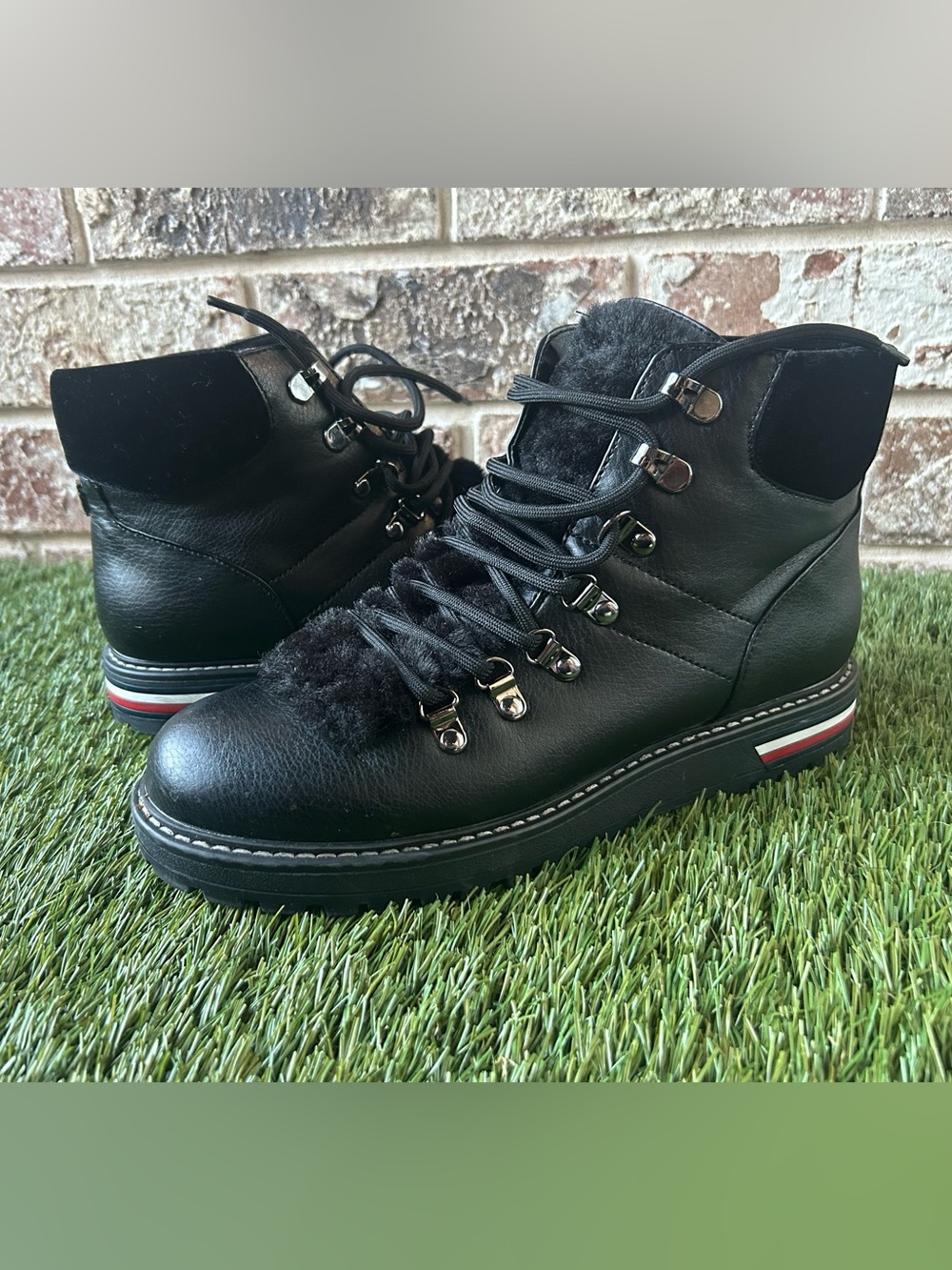 Tommy Hilfiger Black Leather Lace-Up Ankle Boots with Fur Trim and Flag Detail